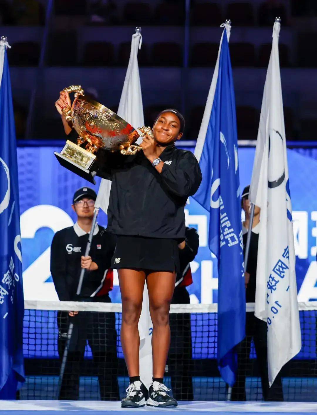 在与吉尔吉 在与吉尔吉